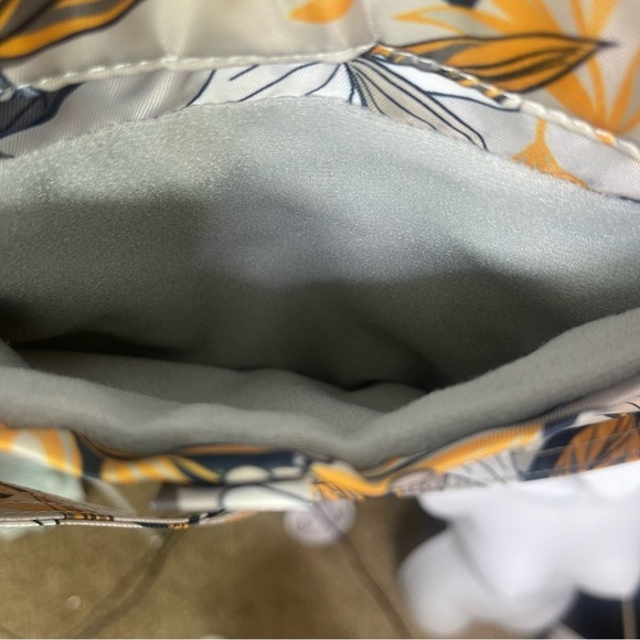 Lug Swivel Lily Grey Crossbody/Top Handle Gusset Bottom Water Resistant … - Picture 8 of 15